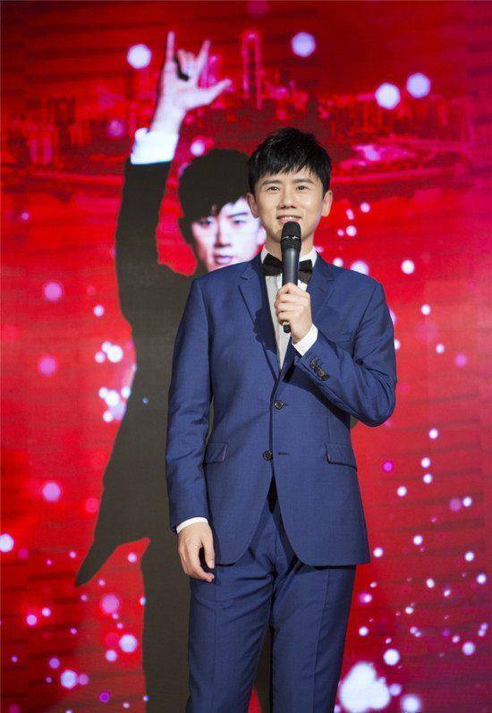 张杰蜡像入住杜莎夫人蜡像馆被指档次不够:谢娜咋反驳?