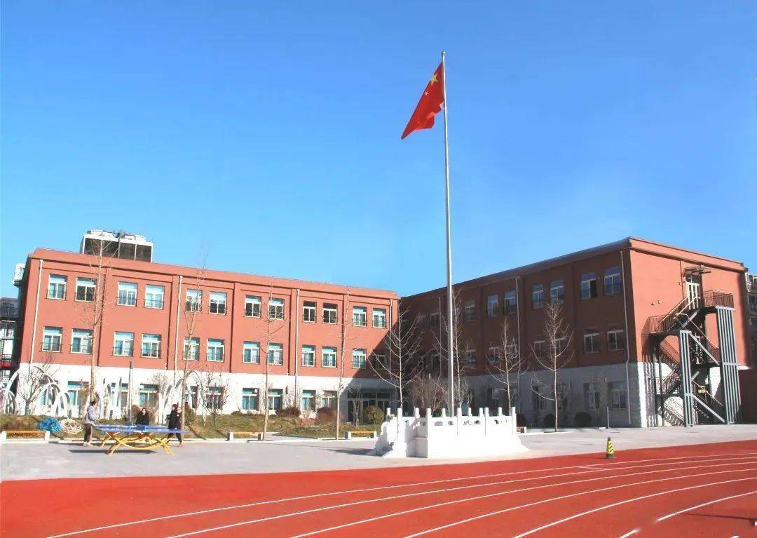 北京市西城区德胜中学招聘教师啦_基础教育_毕业生_专业化