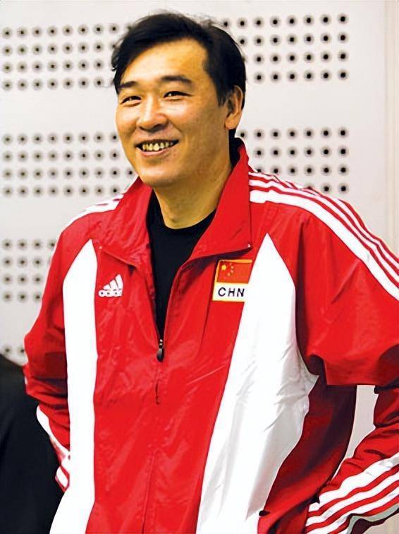 排球名将朱刚:30岁英年早逝,妻子和母亲对簿公堂,现在怎样了?