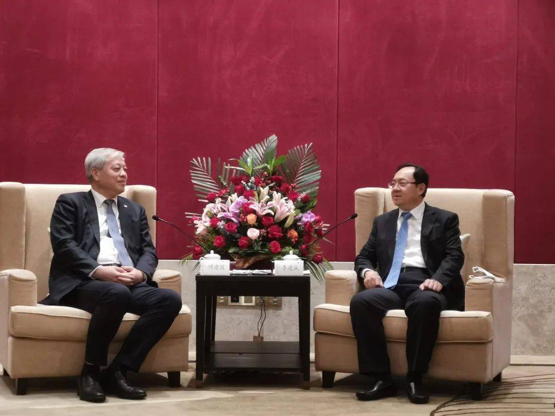 福建省领导与澳门中国企业协会代表团一行座谈_发展_合作_经济