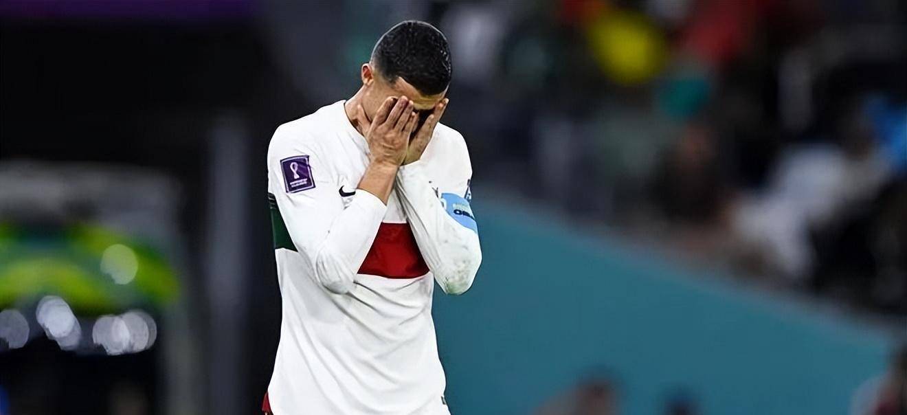 泪洒世界杯,c罗留给了全世界一个灵魂拷问_尊严_荣誉_事情