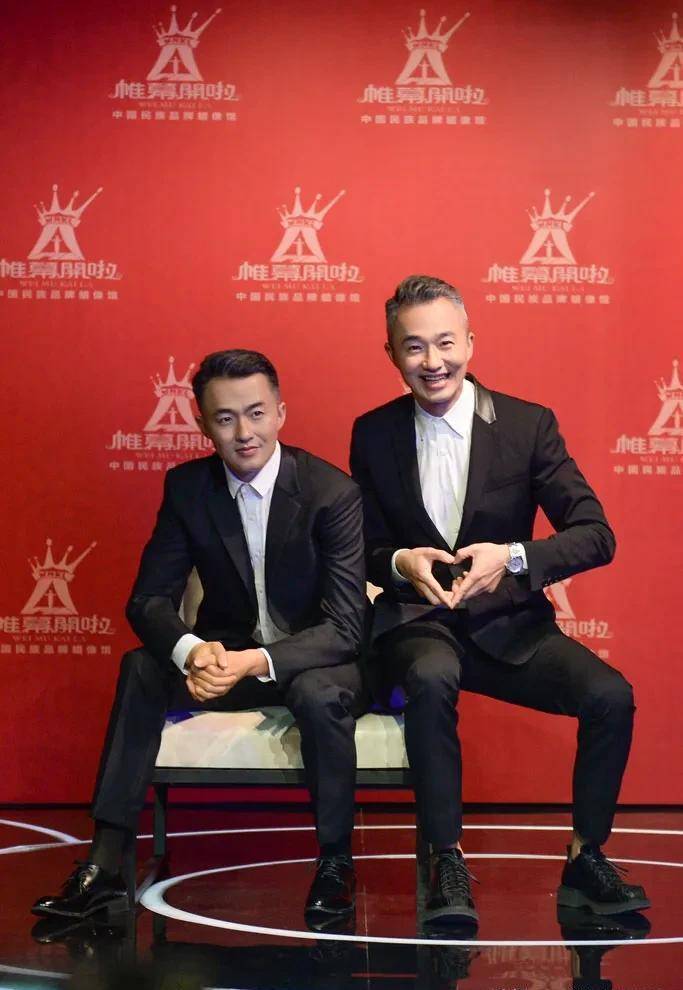 主持人程雷那么成功吗,蜡像都有了,但和本人不像_上海_区别_明星