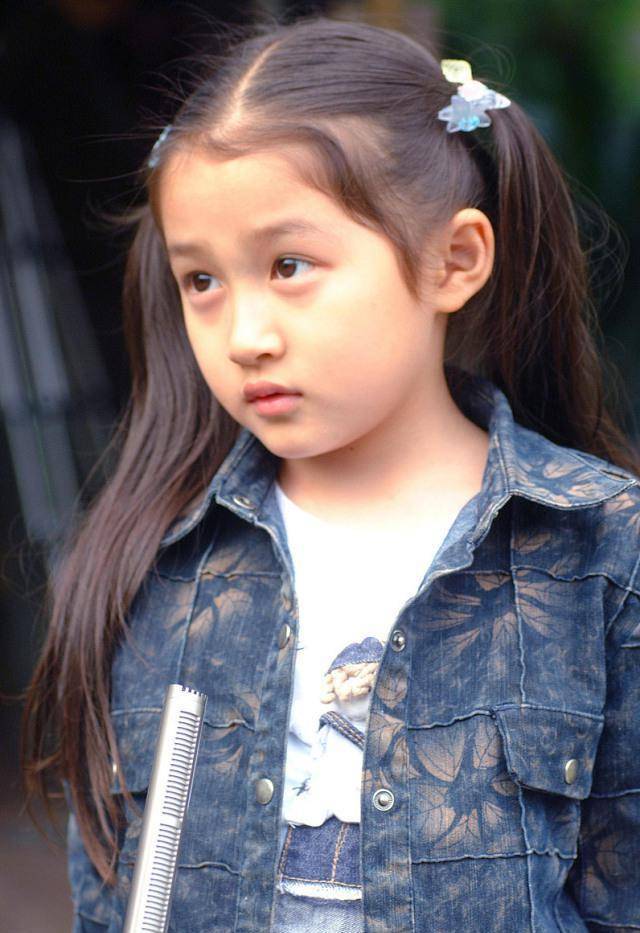 四岁半出道,上百部作品积累,关晓彤演技好坏之争,该出结果了_梁爽