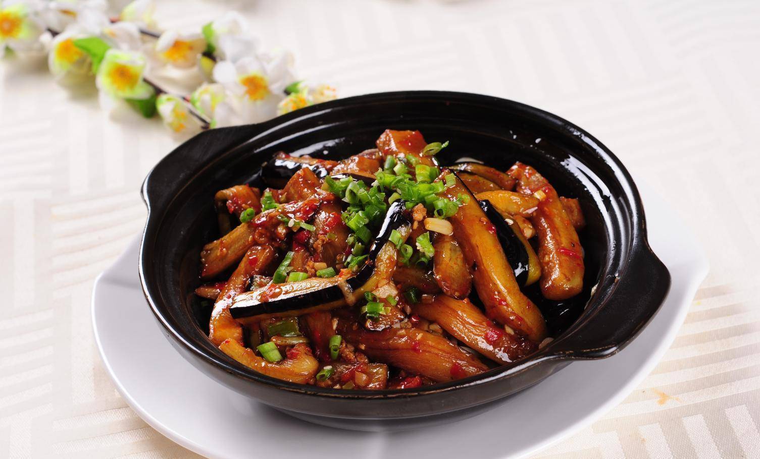 多加一步,家常茄子炒肉口味立马升级,下饭又好吃,美味停不下来_清水