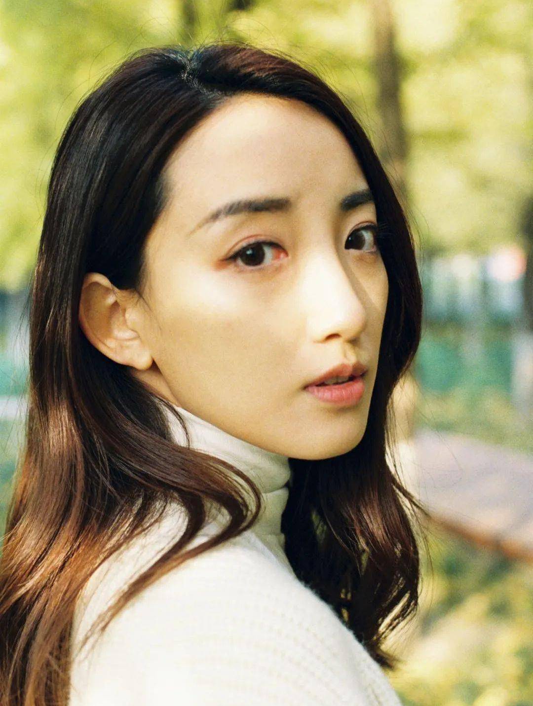 原创凌孜:《装台》里大开大合的"霸王花", 是元气十足的"体验派"_菊花