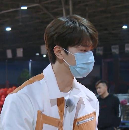 《跑男黄河篇2》全员卖蔬菜,菜农送"谢礼",唯独没给baby_南瓜_箱子