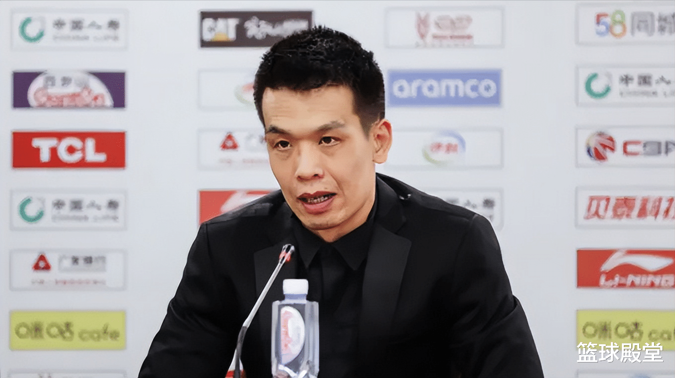 谢立彬称赞攻防,曾凡博谦虚发言,朱世龙怒批攻防_防守_进攻_问题