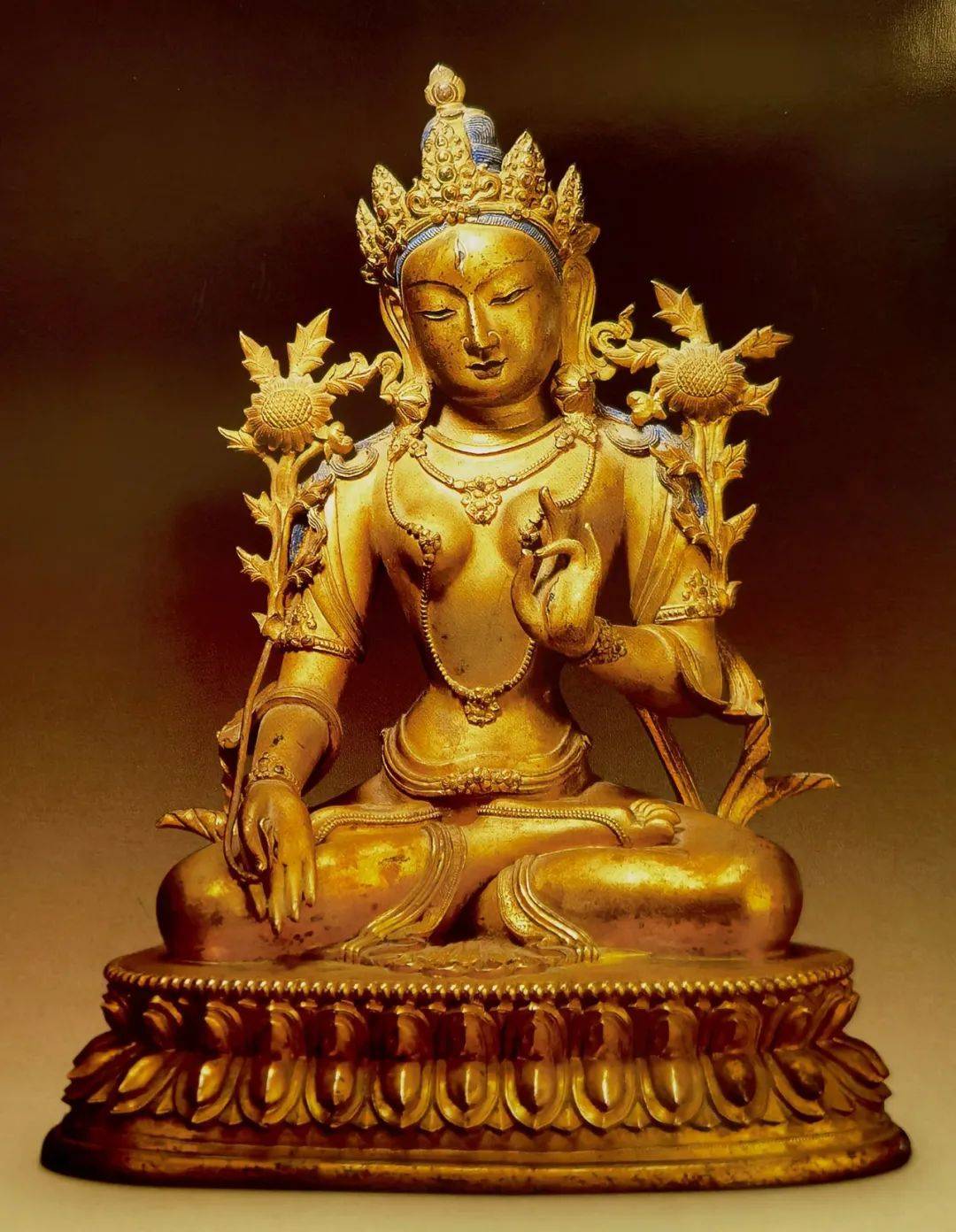 一尊风格独特的清宫造像——清雍正铜镀金大日如来像_宫廷_佛像_时期