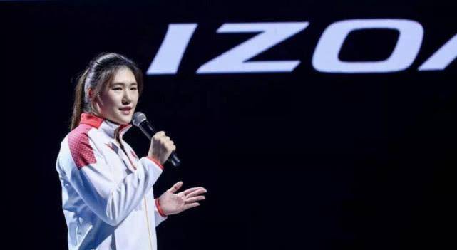 奥运冠军叶诗文近况:保送清华后宣布复出,如今美到认不出!