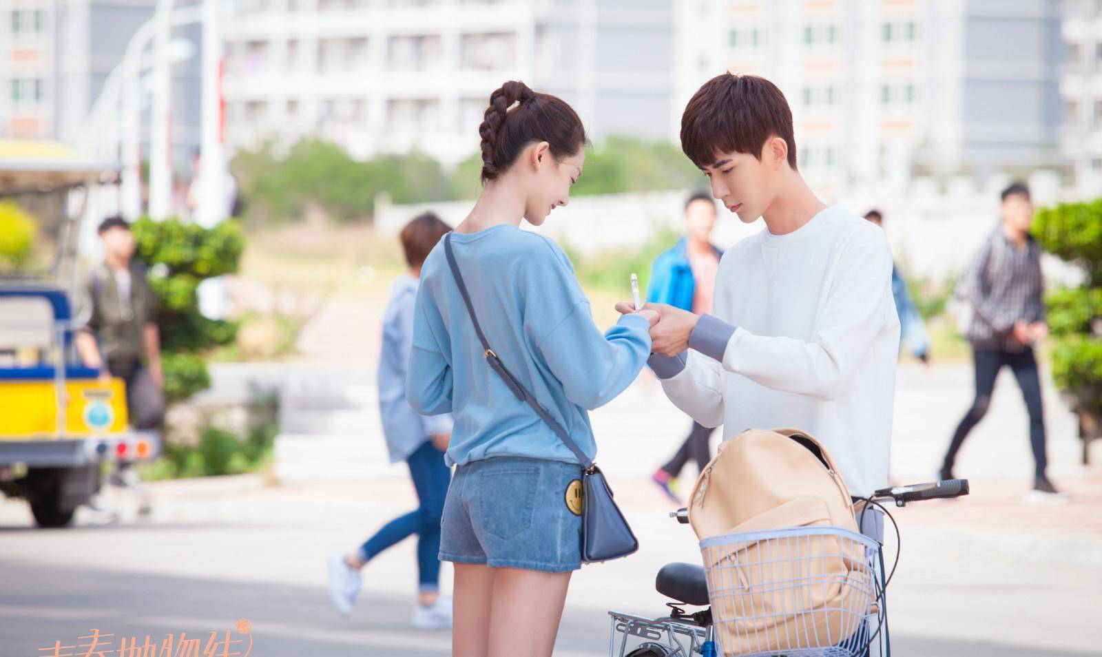 首播质量太差,于朦胧再出零演技,冯女郎退步严重_表演_运动_苗苗