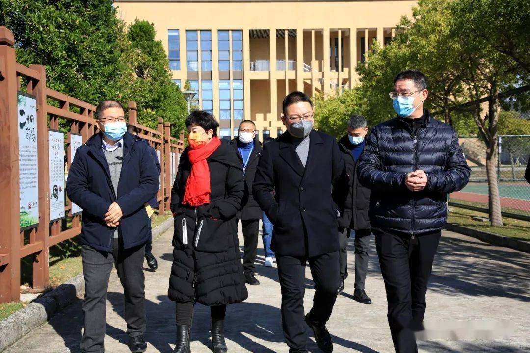 平阳教育局新局长亮相_平中_调研_林侠