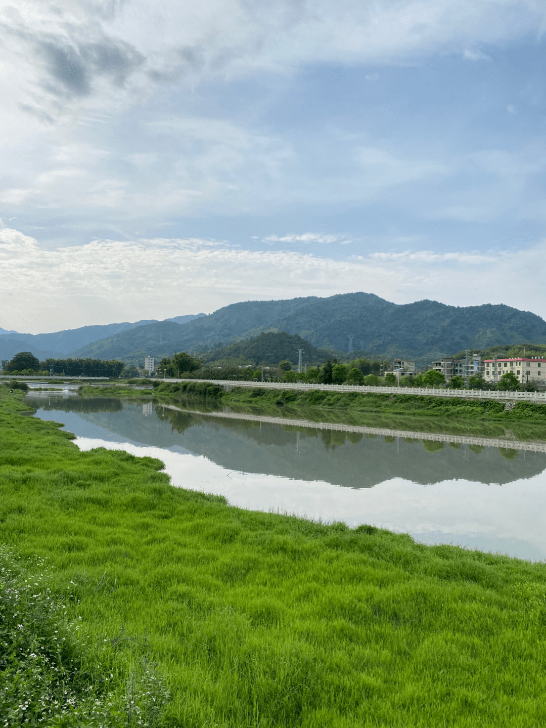 本地小吃,天然溫泉,非遺手工.