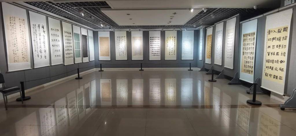 “礼赞新时代 翰墨书华章”西安、长春书法名家精品交流展开幕_展览_两地_文化