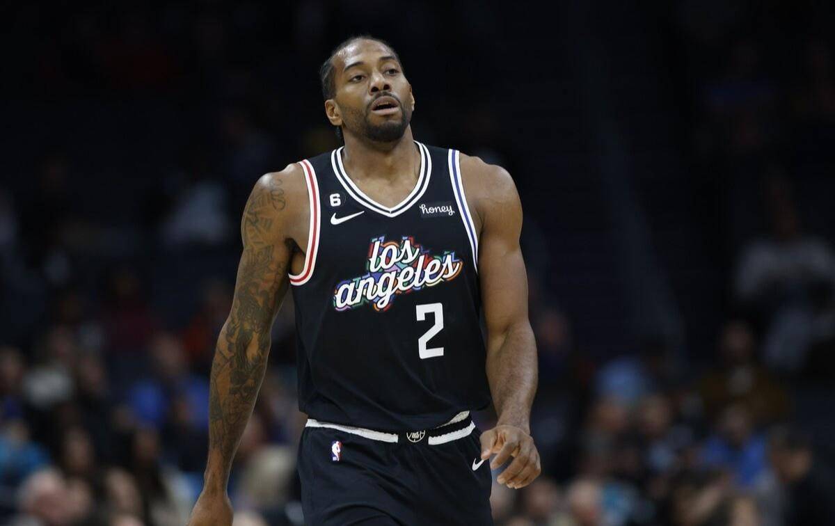 小卡标志性的绝杀,宣告王者归来,快船队夺冠有望_莱昂纳德_比赛_本