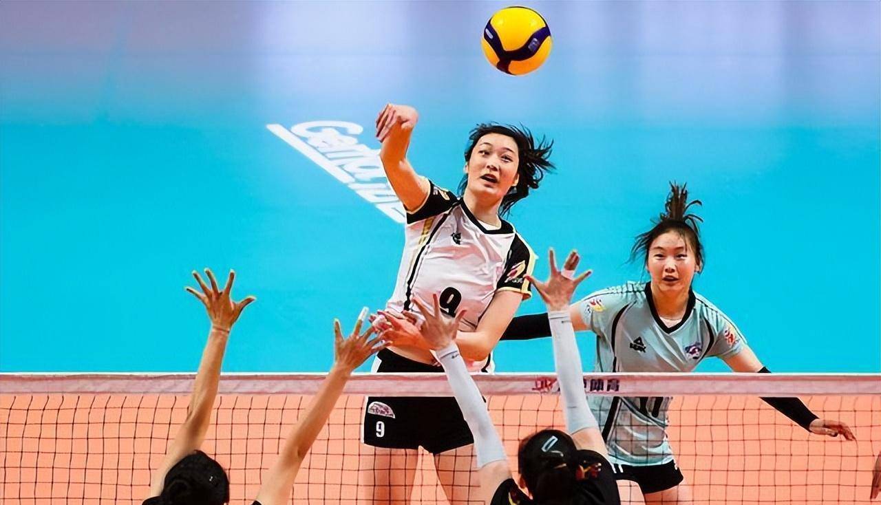 女排美女国手持续蜕变,双背飞打法所向披靡_福建_河南_郑益