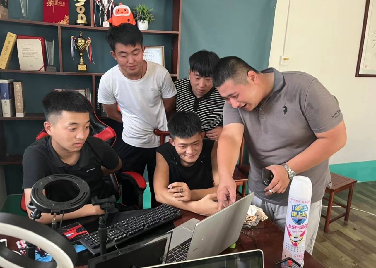 从打工仔到电商团队巨头,他以梦想开启精彩未来_视频_快手_时间