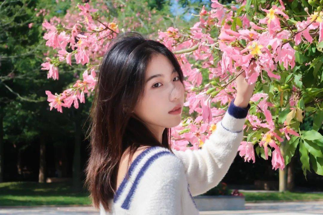 带你看看广东高校的最美校花!你喜欢哪个?_广州_校园_花海
