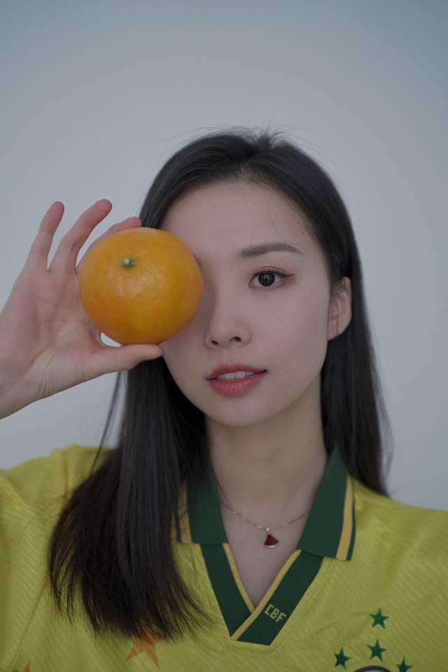 林梦鸽号称电竞刘诗诗,现在单身,懂球,人类高质量女友?