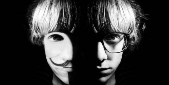 一个人阴暗起来可以阴暗到什么地步?你或许想象不到_人格_面具_样子