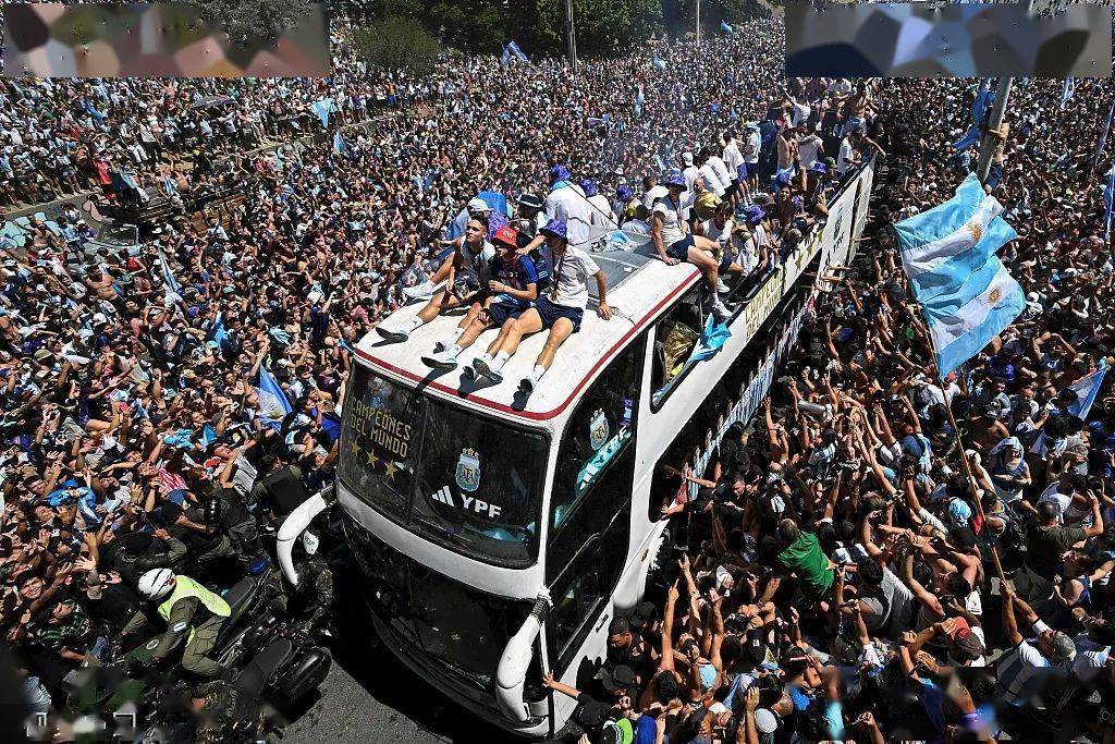 飞机过水门，大巴、直升机巡游，五百万人庆祝阿根廷队凯旋