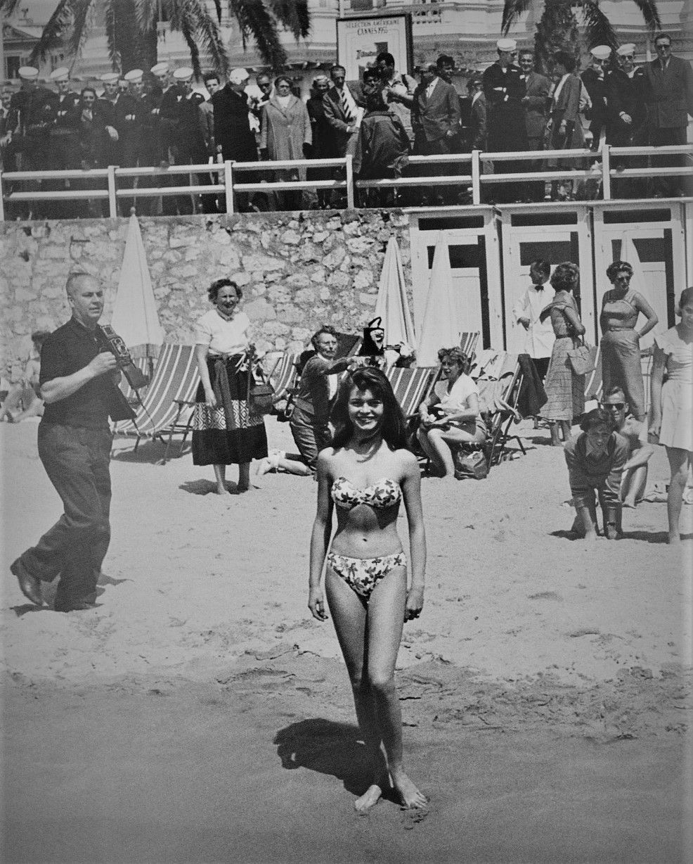 ����ŷ�����˵ġ�����Ů���ǡ�����λ������СҰè����ʵ�е� ...