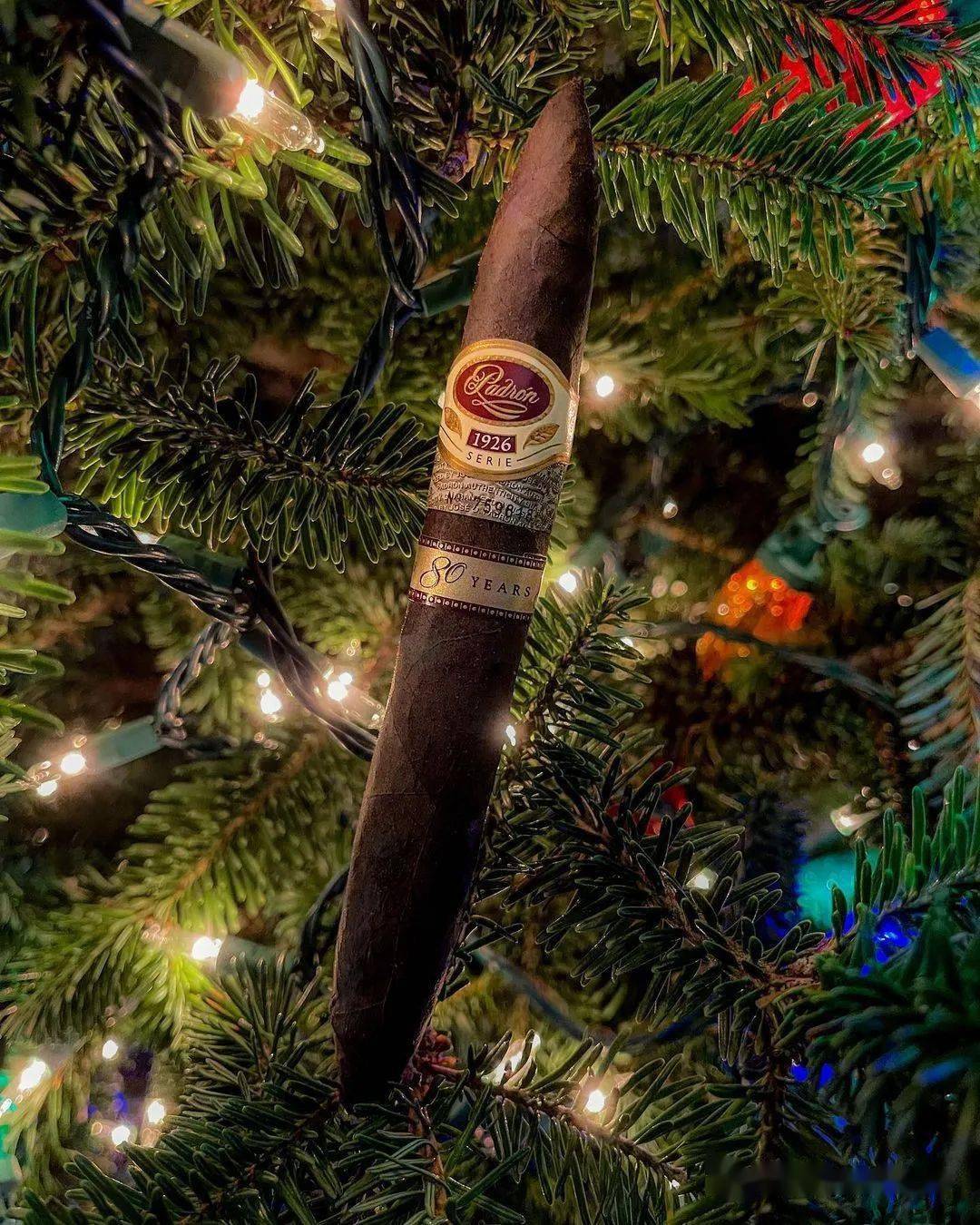 圣诞节来了,可以试试用雪茄来装饰圣诞树_主题_节日_气息