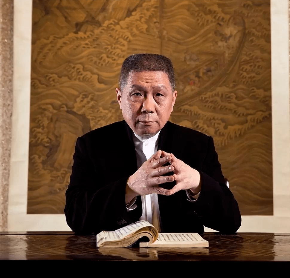 朋友劝马未都换老婆,找个年轻漂亮的带出去有面,马未都:100亿都不换!