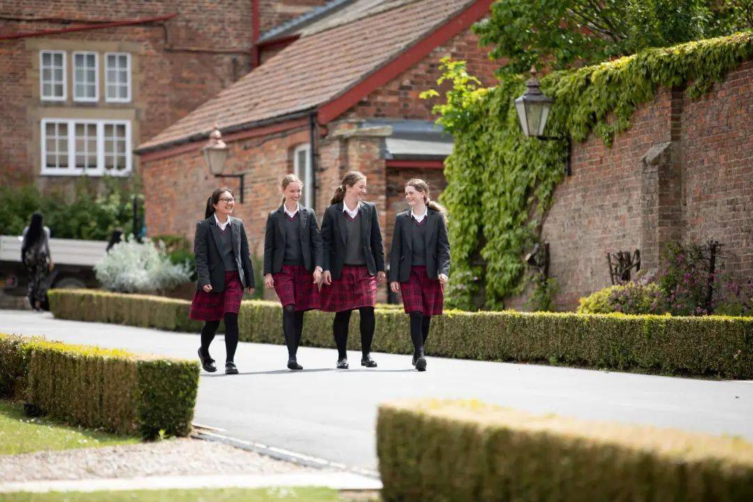 英国顶尖私校【玛格丽特女王学校】_york_救生_for