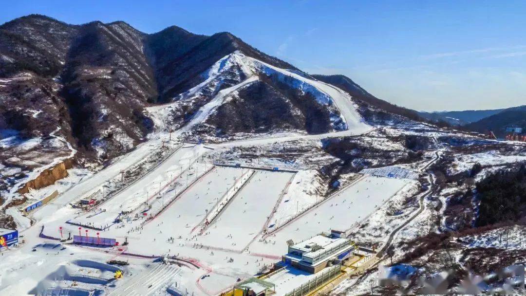 照金滑雪场中高级雪道开放!夜场开放!128元起元旦特惠畅滑,快冲!