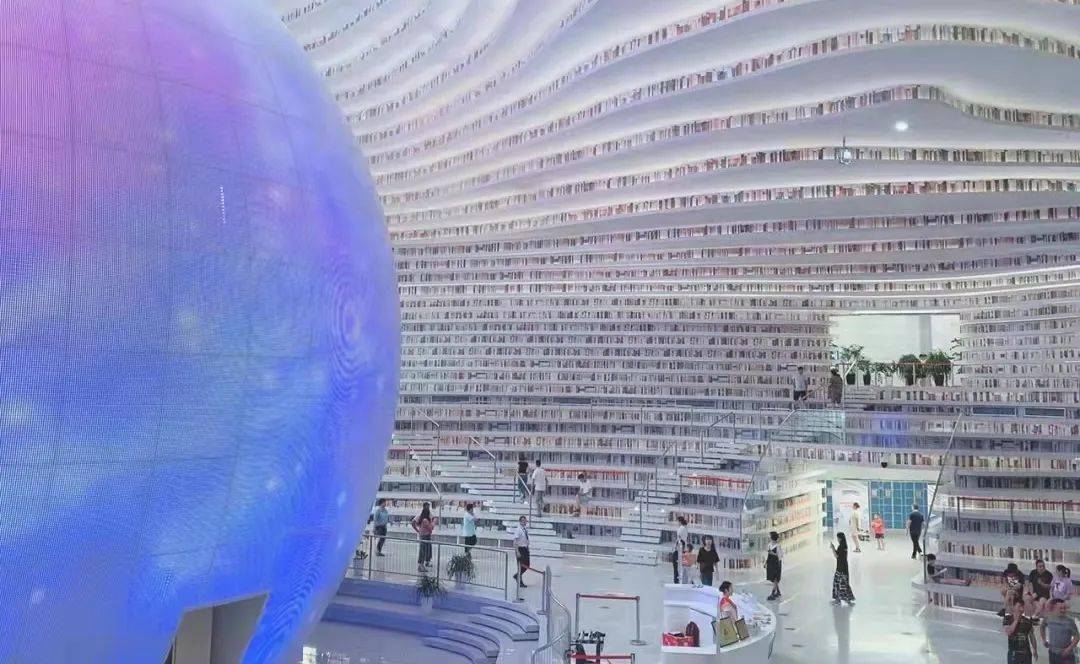 带你看看不一样的图书馆_集装箱_空间_建筑