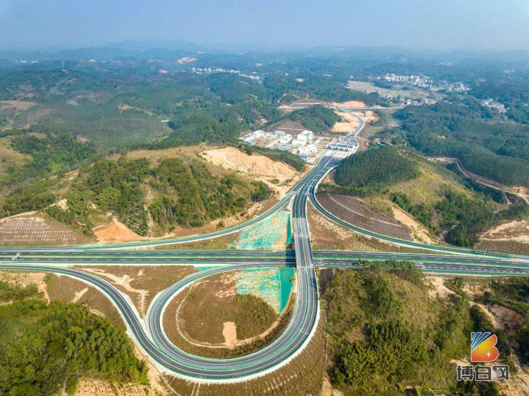 今天,经过博白六个乡镇的浦清高速正式通车!