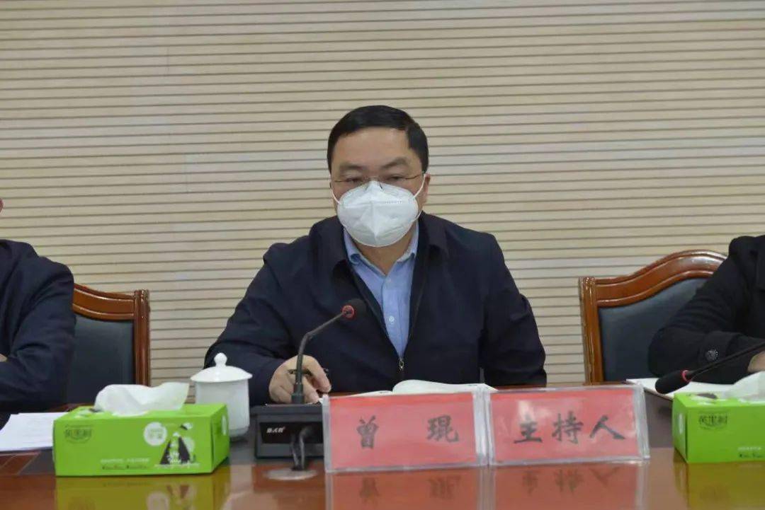 曾琨在主持会议时强调,随着国家疫情政策调整,我区旅游业将得到逐步