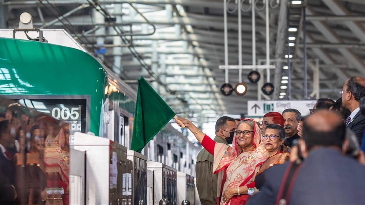 据美国有线电视新闻网12月29日报道,孟加拉国首都达卡是世界上人口最