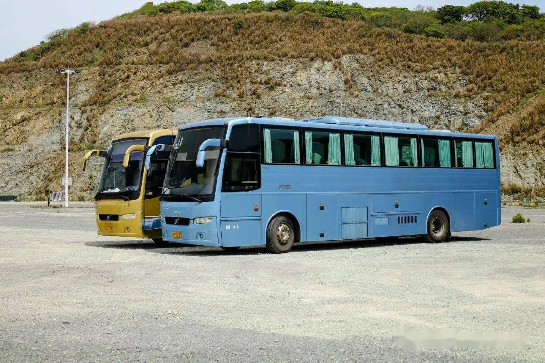 当年售价超200万 曾经的顶级公路客车 西沃9800/9800vip车型资料样本