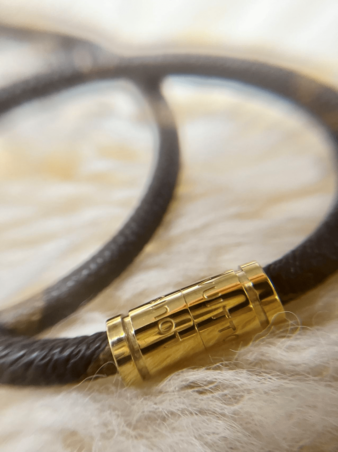 正品包拆包!lv中古手环,正品2000块一条 ,我们秒杀69!