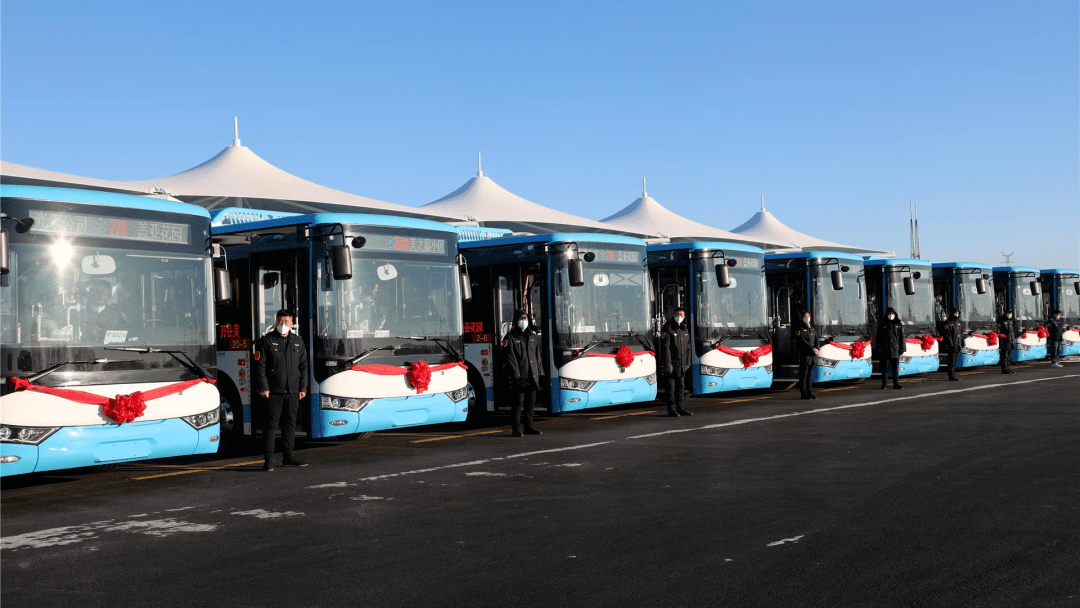 乌兰浩特市举行新能源纯电动公交车上线运营启动仪式