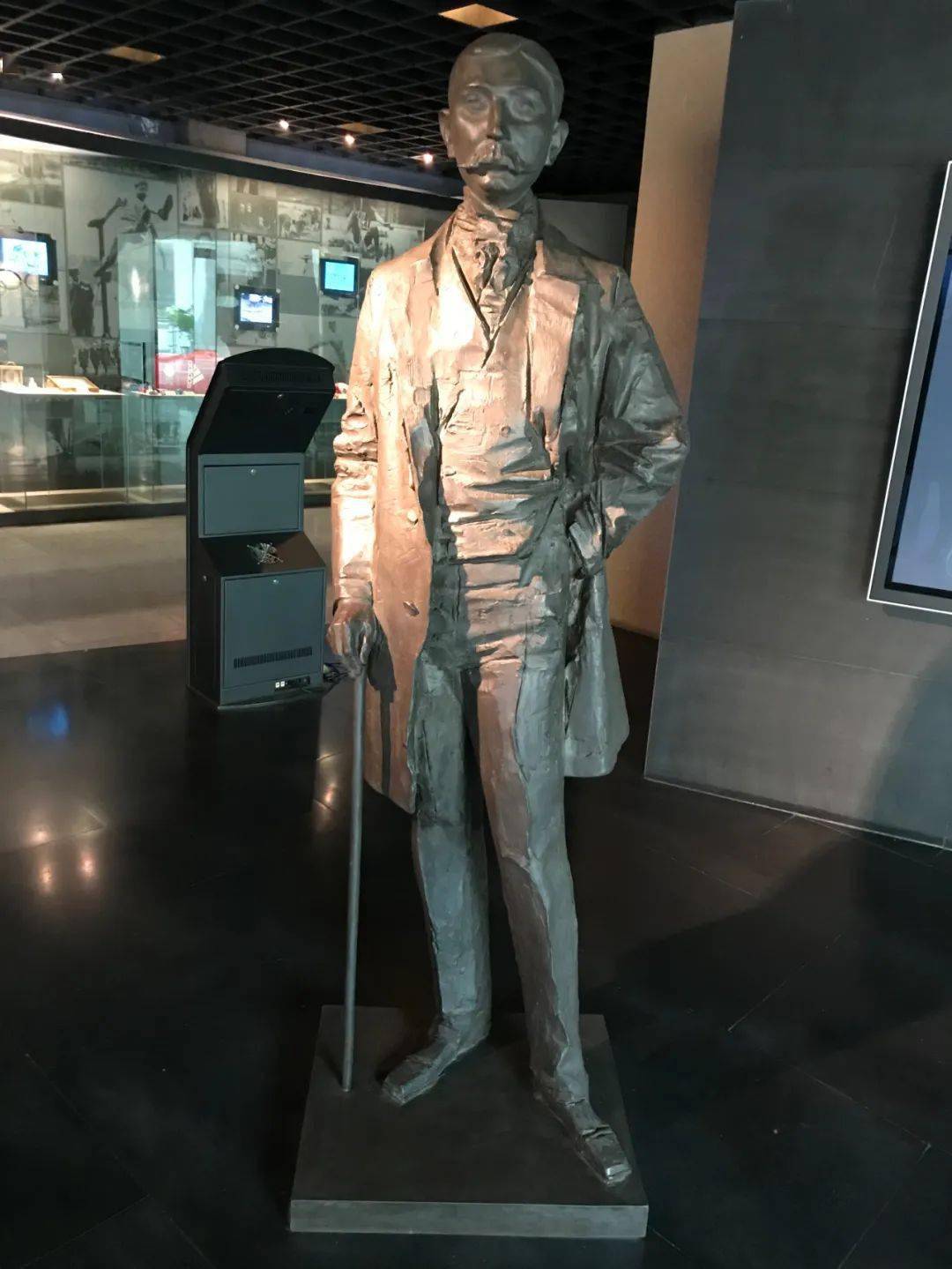 历史上的今天 | 萨马兰奇纪念现代奥林匹克之父顾拜旦诞辰160周年