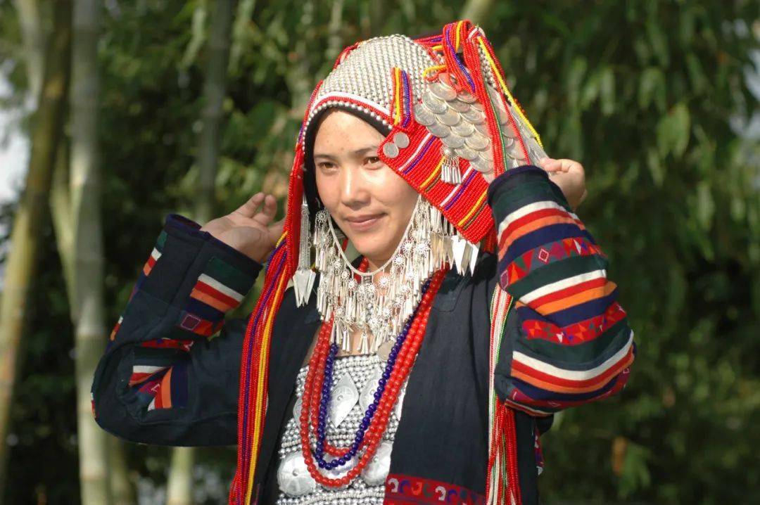 乐享西双版纳 | 布61哈尼族服饰_文化_服装_妇女