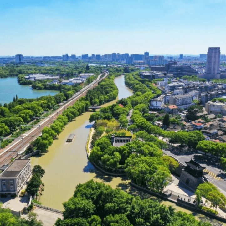 嘉興市區環城河綠道 76 綠道位於甬臺溫高速公路至緯一路,清和公園