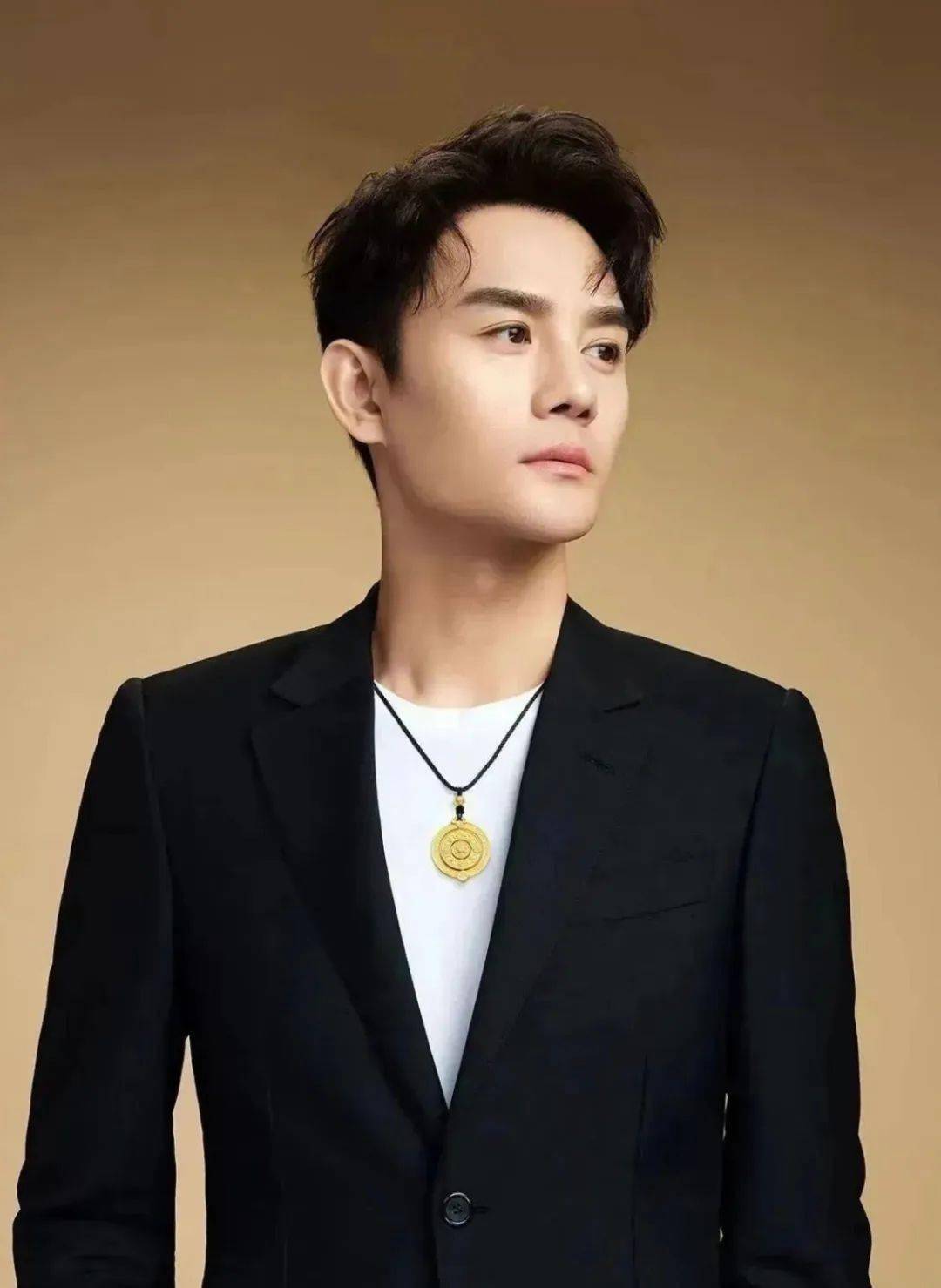 周大福新年礼荐丨王凯温情演绎人生四美_侵权_网络_图片