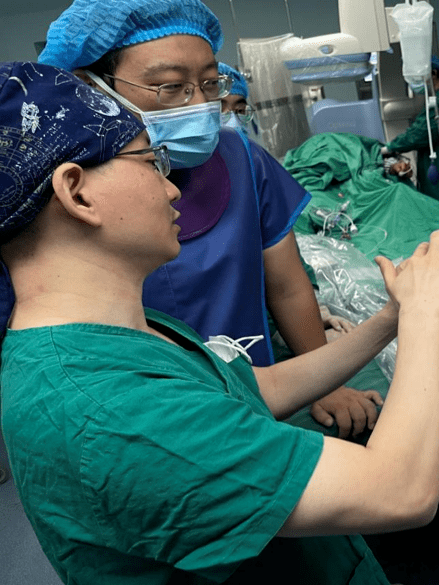 北京安贞医院、东城区网上代挂专家号，在线客服为您解答的简单介绍