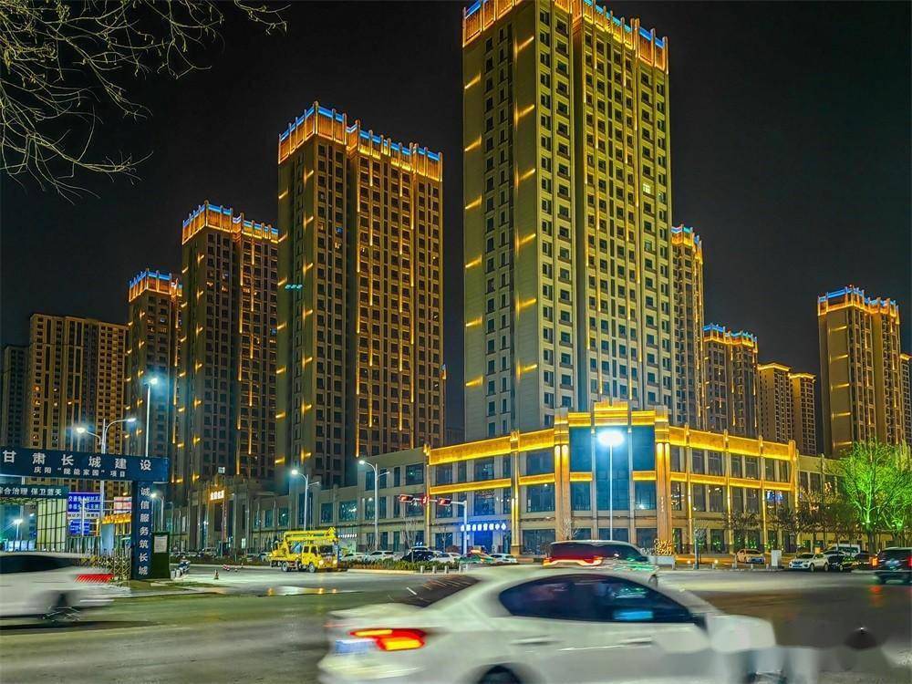 据悉,今年西峰城区内的20条街路,10多个公园广场,30处交通枢纽,100余