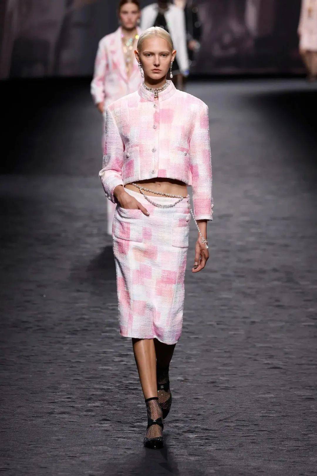 "魅力是毕生的追求" 香奈儿2023春夏高级成衣系列_paris_时装_chanel