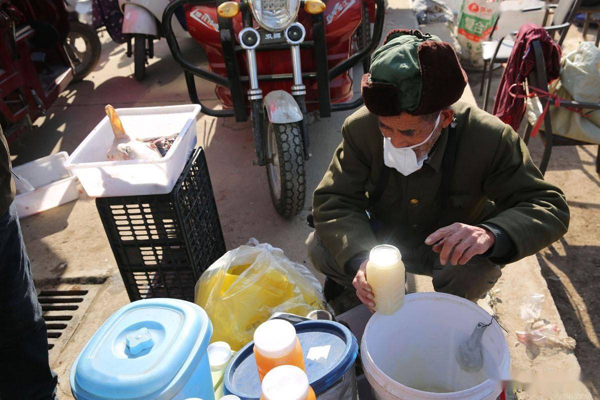 长安引镇万人集:腊月里乡村大集人气旺年味浓,烟火气又回来了_冻肉