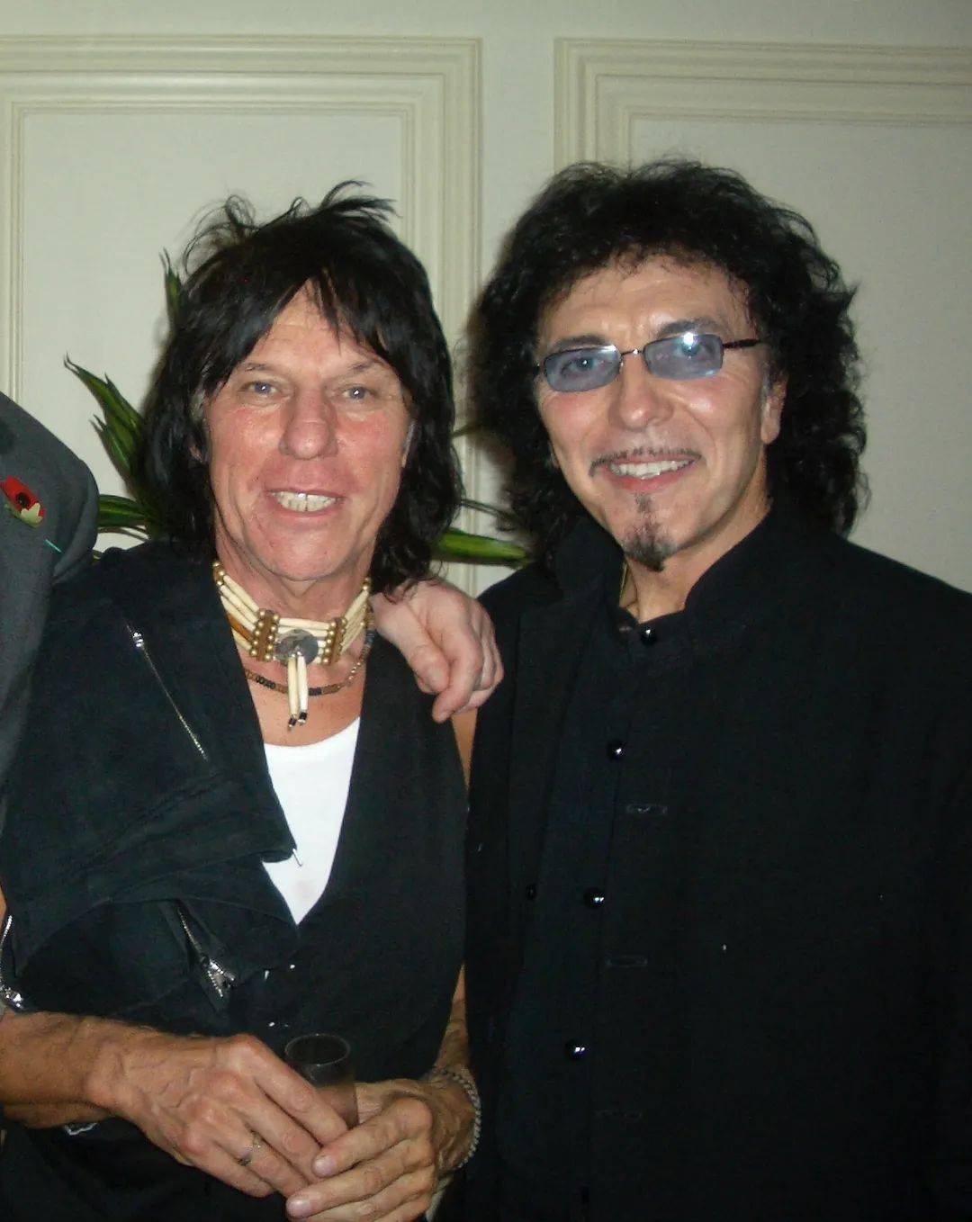 tony iommi:当我听到jeff beck逝世的消息我非常震惊,他是那么善良的