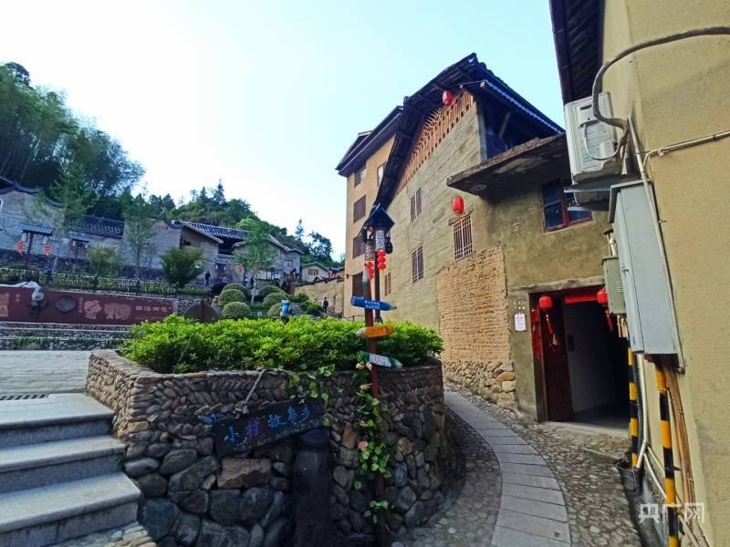 罗晓英 摄)人才回流助力乡村振兴开新局随着下党村红色旅游的兴起,不