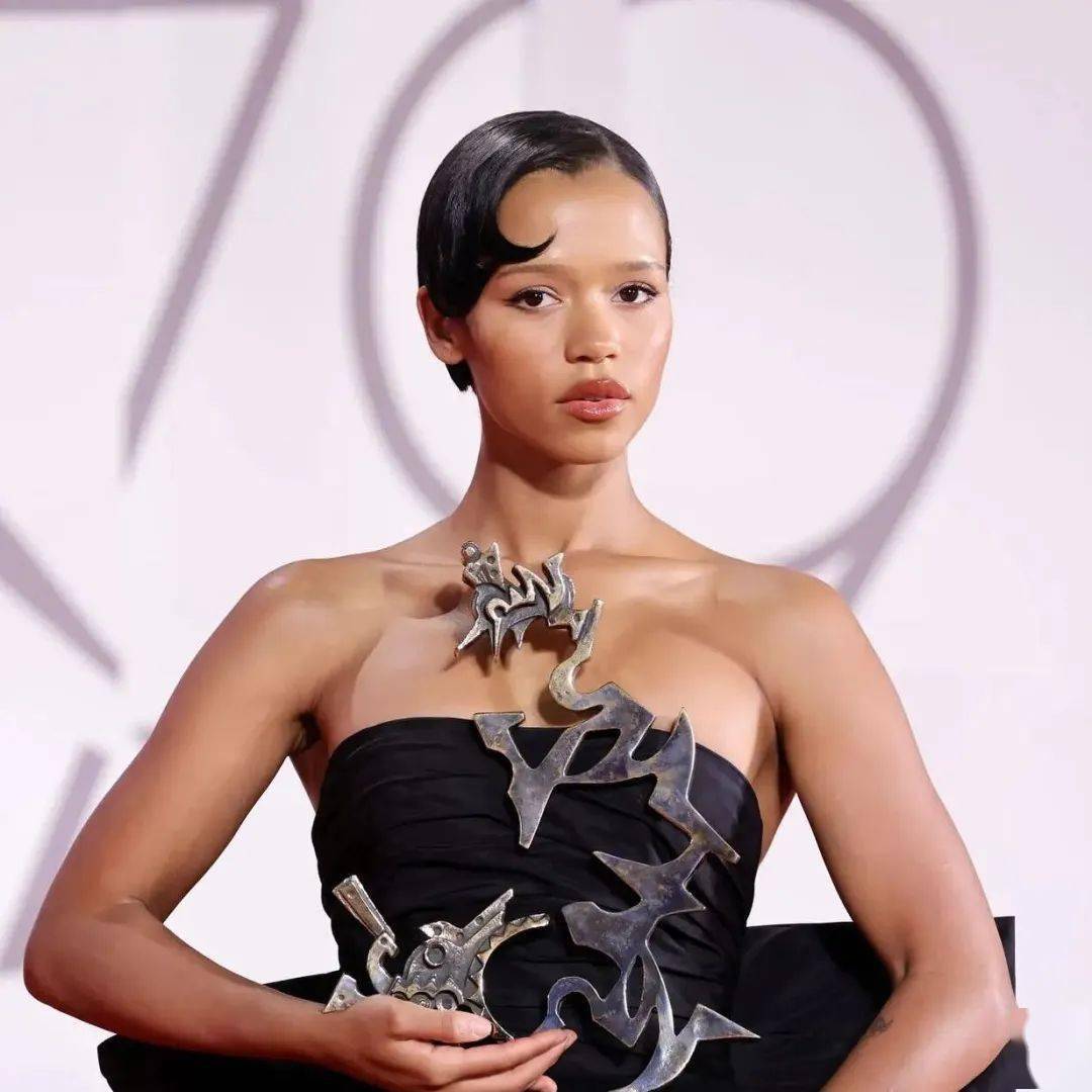 2023年,泰勒和嘎嘎谁会更红?_jenna_ortega_taylor