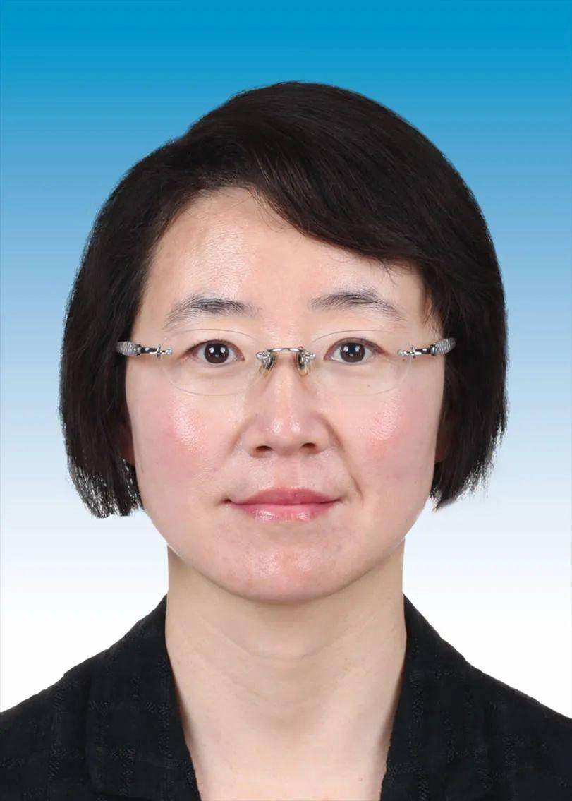 新一届上海市政府领导班子成员简历_同志_硕士_在职研究生
