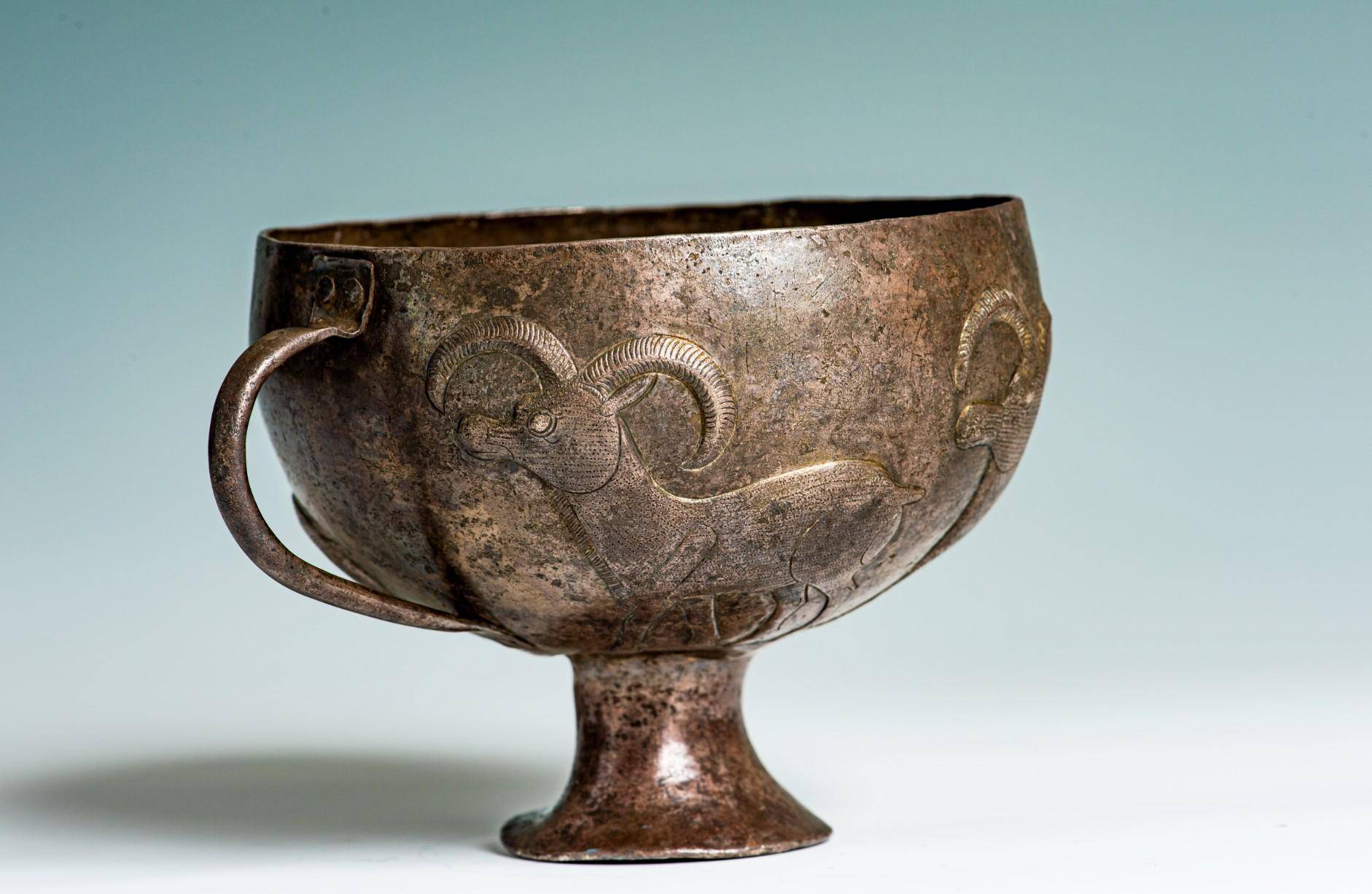 近300件金属文物亮相清华艺博,跨越4000年讲述亚欧"攻金之工"_展览