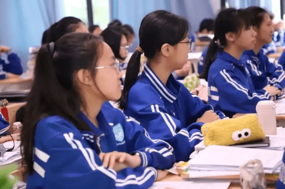 清风育美德 廉洁润校园|桂林市宝湖中学创建"清廉学校"工作纪实_教育